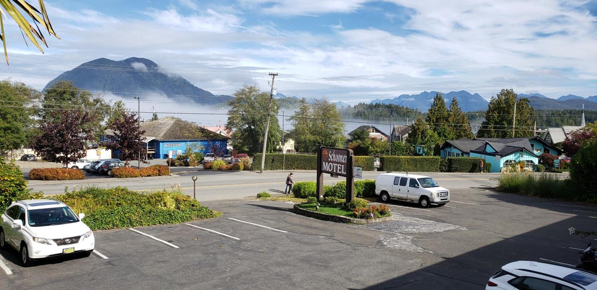 Schooner Motel Tofino Extérieur photo